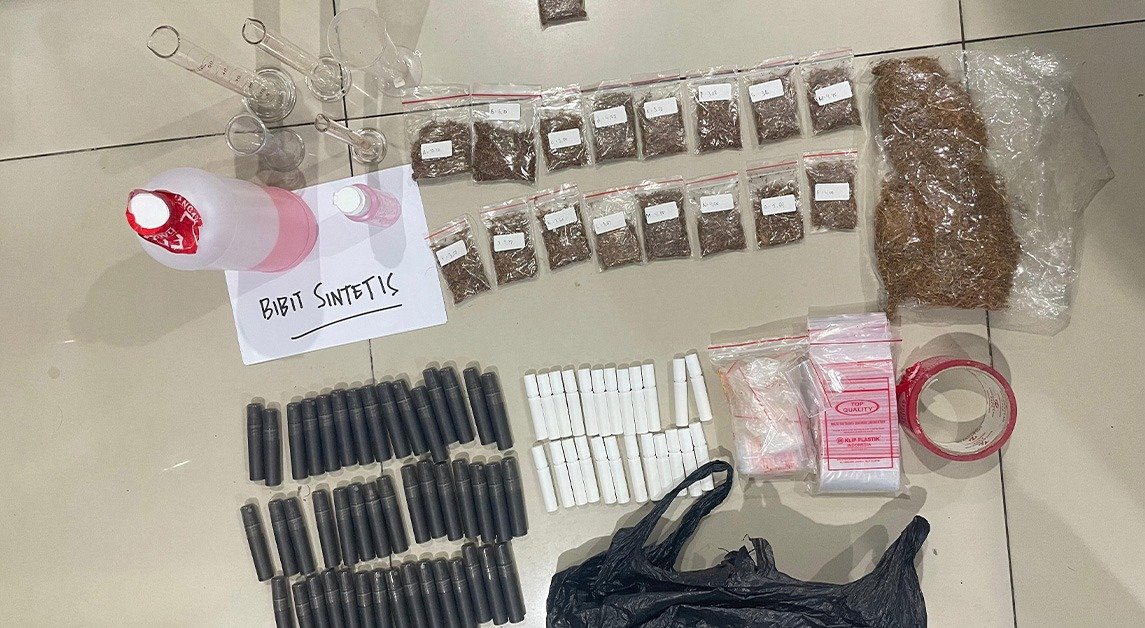 Polda Metro bongkar lab ilegal tembakau sintesis di Jakarta Barat